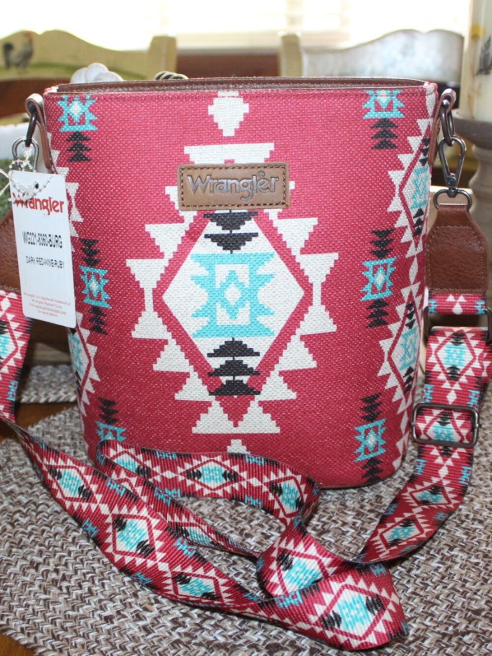 NWT Wrangler Red Aztec-print crossbody purse. SHARP!